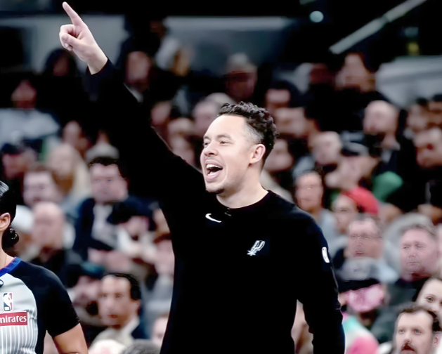 米乐官方网站-三分之一邓肯！马刺中锋的蜕变！