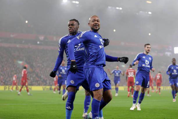 1735255102137011317.jpg 米乐m6-【英超】萨拉赫哈克波破门,利物浦3比1逆转莱斯特城