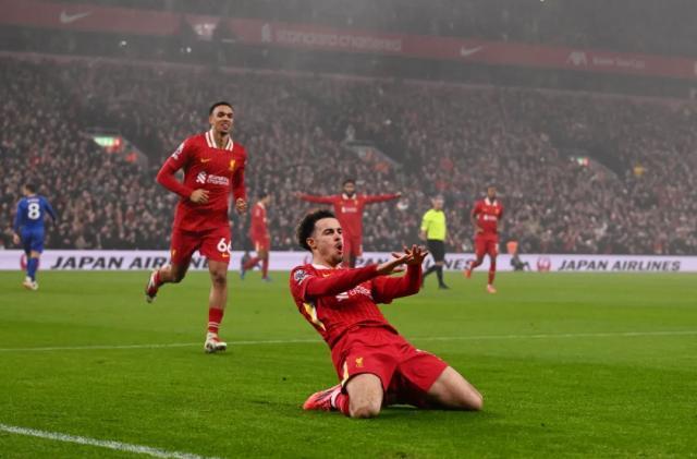 1735255157439012668.jpg 米乐m6-【英超】萨拉赫哈克波破门,利物浦3比1逆转莱斯特城