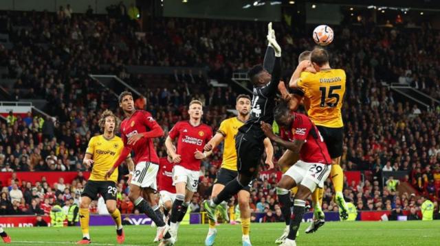 米乐-林良锋：曼联太狼狈太侥幸，滕哈赫离谱但纠错靠谱