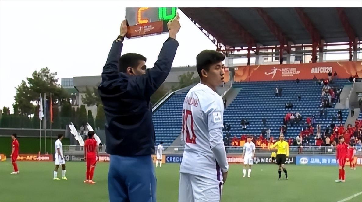 喜讯！鲁能久违的锋霸刚回到俱乐部就爆发，热身赛破门表现不俗