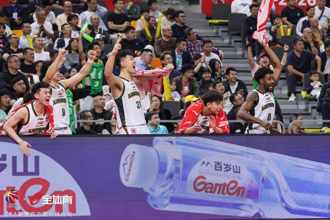 m6官方网站-付豪26分9板 鄢手骐17分 莫兰德21板6助攻 辽宁本钢客场89：73战胜深圳马可波罗